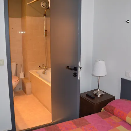 Hotel Beauquartier Montmartre Parigi