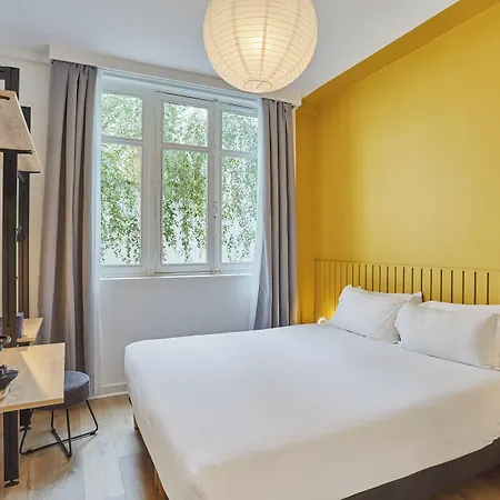 Hotel Beauquartier Montmartre Parigi