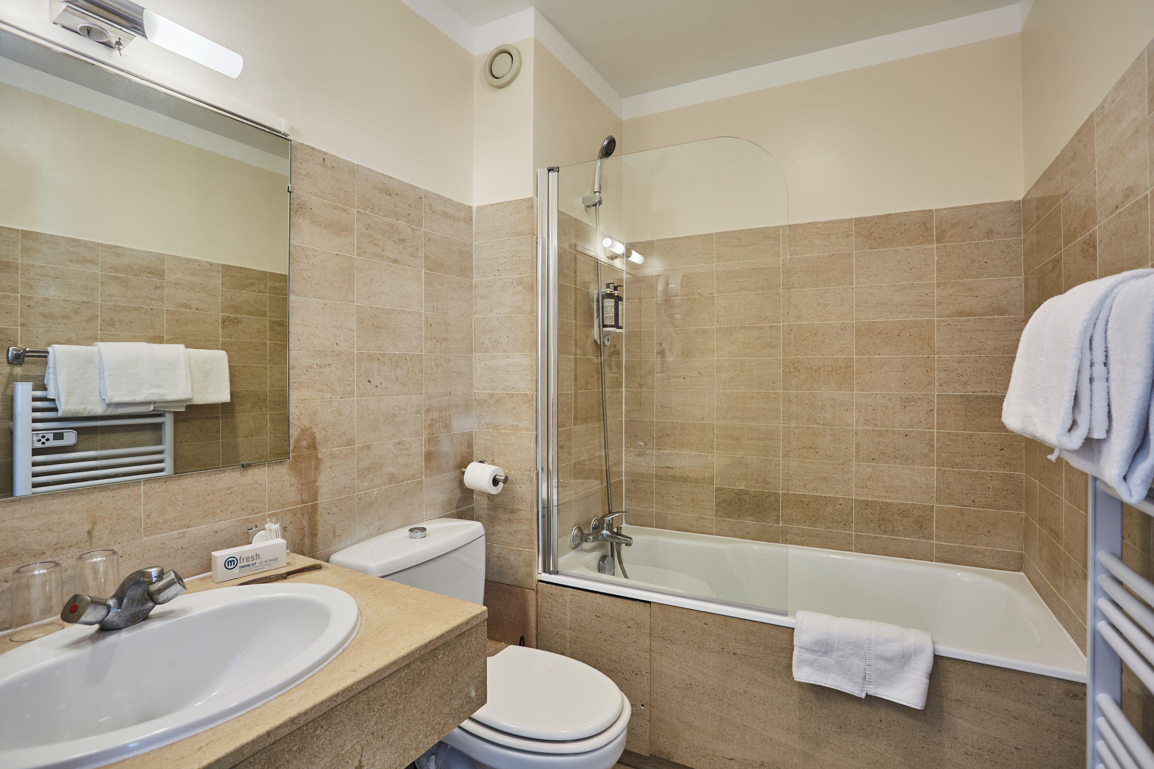 Hotel Beauquartier Montmartre Parigi